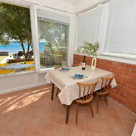 Ferienhaus Seaside House For Families With Children Banj, Pasman - 24665 Kukljica