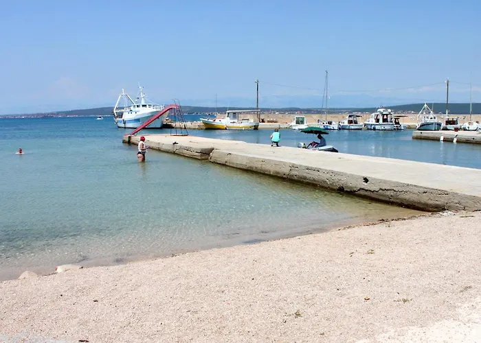 Дом отдыха Seaside House For Families With Children Banj, Pasman - 24665 Куклица